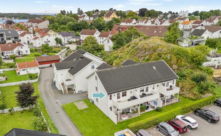 4876 GRIMSTAD Storgaten 60B